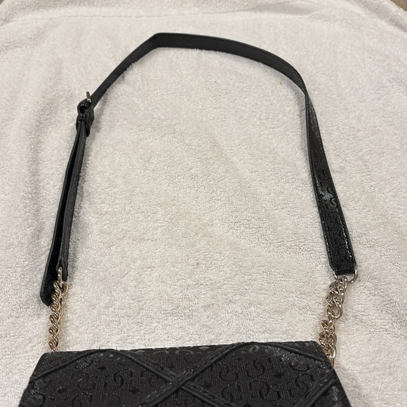 Guess Small Pocketbook - Picture 3 of 7